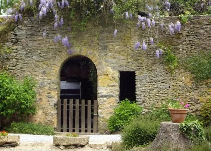 Casa vacanze Maison Rivière Avec Terrasse, Wifi Et Jardin Fleuri - Idéal Pêcheurs - Fr-1-410-168 Rouez