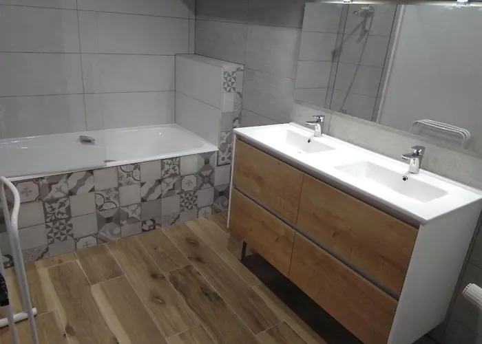 Maison Rivière Avec Terrasse, Wifi Et Jardin Fleuri - Idéal Pêcheurs - Fr-1-410-168 * Rouez